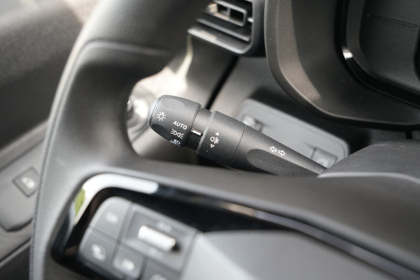 Toyota PROACE CITY 1.5 D-4D L1 100pk - Airco - DAB - PDC - Trekhaak - Rijklaar