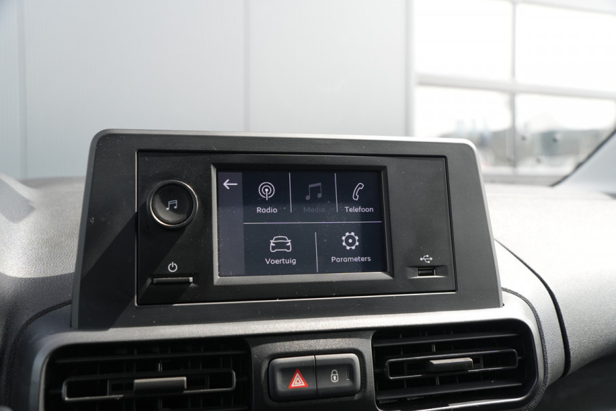Toyota PROACE CITY 1.5 D-4D L1 100pk - Airco - DAB - PDC - Trekhaak - Rijklaar