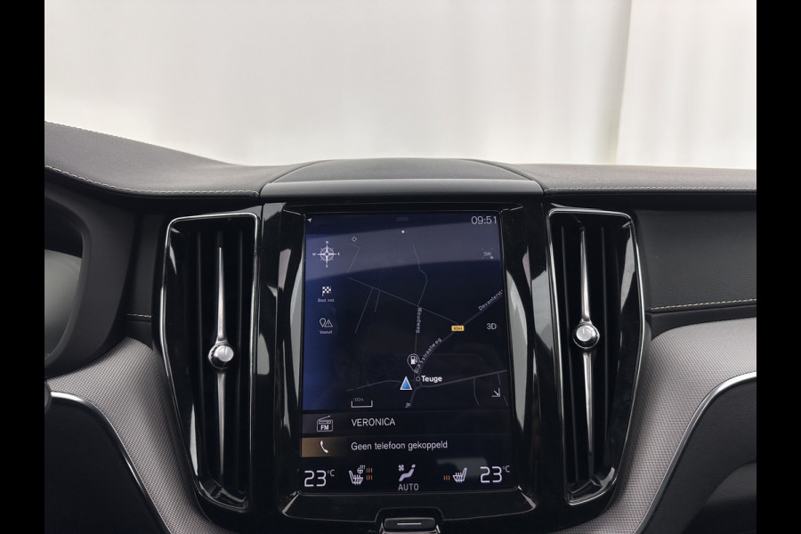 Volvo XC60 2.0 T8 R-Design Twin Engine AWD (Plug-In) (INCL-BTW) *PANO | LEATHER-MICROFIBRE | FULL-LED | KEYLESS | AIR-SUSPENSION | HEATED-SPORTSEATS | DIGI-COCKPIT | CAMERA | NAVI-FULLMAP | ECC | PDC | CRUISE | TOWBAR | 21''ALU*