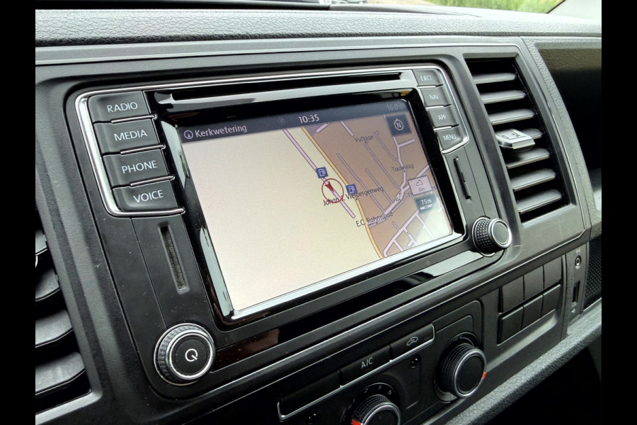 Volkswagen Transporter 2.0 TDI Execuitve Pakket Trekhaak, App Connect, 3-Persoons