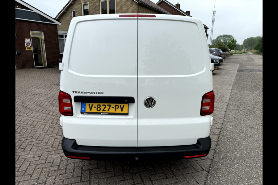 Volkswagen Transporter 2.0 TDI Execuitve Pakket Trekhaak, App Connect, 3-Persoons