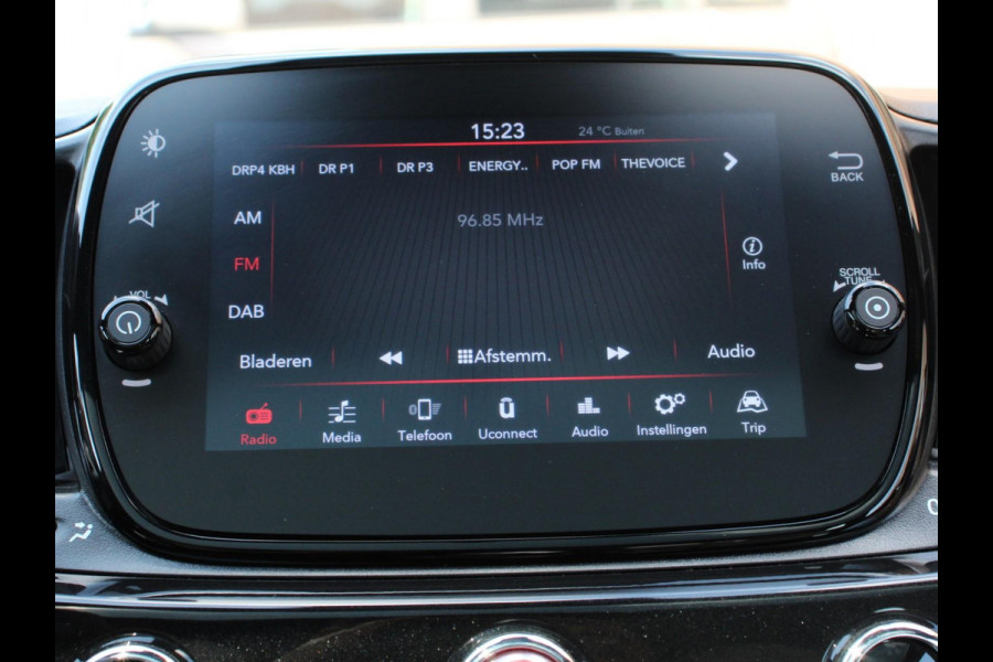 Fiat 500 1.0 Hybrid Dolcevita | Panorama dak | Cruise control | Climate control | Apple Carplay / Android auto | Lichtmetalen Velgen