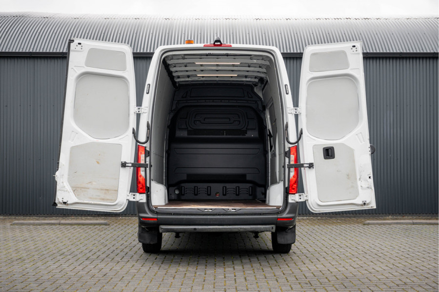 Mercedes-Benz Sprinter 315 CDI L2H2 | Automaat | Mbux | Camera | 1ste Eigenaar | Cruise | PDC | Climatronic