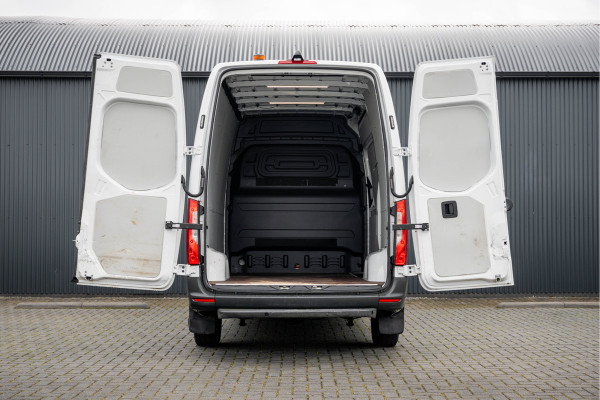 Mercedes-Benz Sprinter 315 CDI L2H2 | Automaat | Mbux | Camera | 1ste Eigenaar | Cruise | PDC | Climatronic
