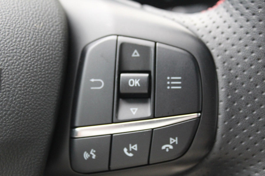 Ford Fiesta 1.0 EcoBoost Hybrid ST-Line X Luxe, sportieve en goed onderhouden Fiesta ! Autm. airco, Cruise control, Lane assist, 17" Lmv, Parkeersensoren Achter, Metallic lak, Navigatie by Apple/Android, LED verlichting etc