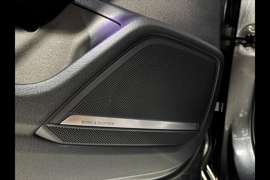 Audi A6 Avant 55 TFSI e quattro S Competition Pano B&O 360° Trekhaak Carbon Camera