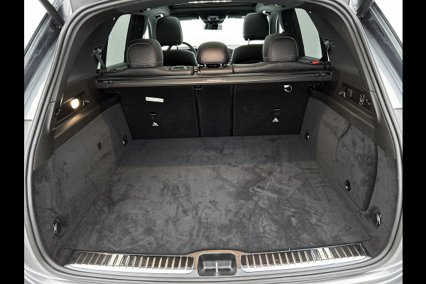 Mercedes-Benz GLE AMG 53 Hybrid 4MATIC+ Night Edition Premium Plus | Winterpakket | Sierelementen AMG carbon | MAGIC VISION CONTROL | Panoramaschuifdak | Trekhaak | Verlichte treeplanken | 22 inch kruisspaaks lichtmetalen AMG-velgen | 360° camera |