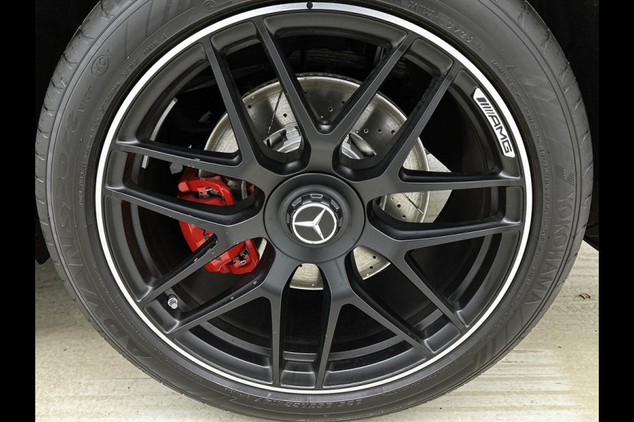 Mercedes-Benz GLE AMG 53 Hybrid 4MATIC+ Night Edition Premium Plus | Winterpakket | Sierelementen AMG carbon | MAGIC VISION CONTROL | Panoramaschuifdak | Trekhaak | Verlichte treeplanken | 22 inch kruisspaaks lichtmetalen AMG-velgen | 360° camera |