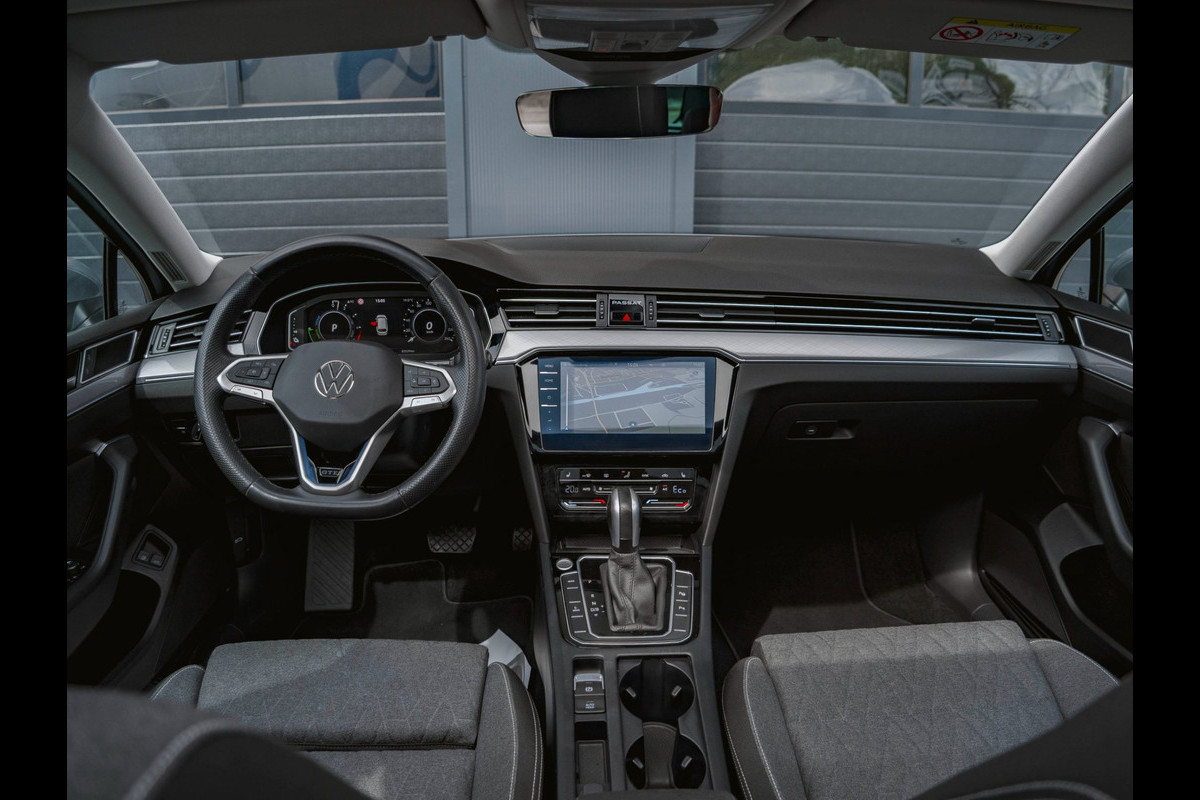 Volkswagen Passat Variant 1.4 TSI PHEV GTE Business Pano|Trekhaak|Camera|ACC|Stoelverwarming|Ergocomfort|Massage