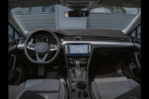 Volkswagen Passat Variant 1.4 TSI PHEV GTE Business Pano|Trekhaak|Camera|ACC|Stoelverwarming|Ergocomfort|Massage