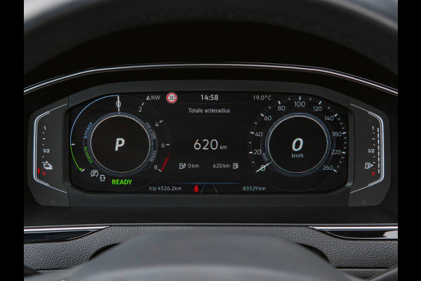 Volkswagen Passat Variant 1.4 TSI PHEV GTE Business Pano|Trekhaak|Camera|ACC|Stoelverwarming|Ergocomfort|Massage