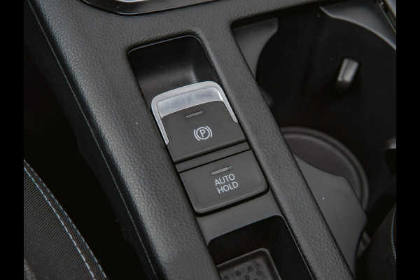 Volkswagen Passat Variant 1.4 TSI PHEV GTE Business Pano|Trekhaak|Camera|ACC|Stoelverwarming|Ergocomfort|Massage