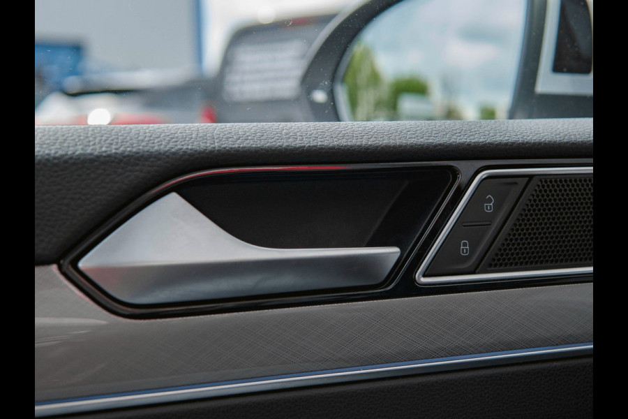 Volkswagen Passat Variant 1.4 TSI PHEV GTE Business Pano|Trekhaak|Camera|ACC|Stoelverwarming|Ergocomfort|Massage