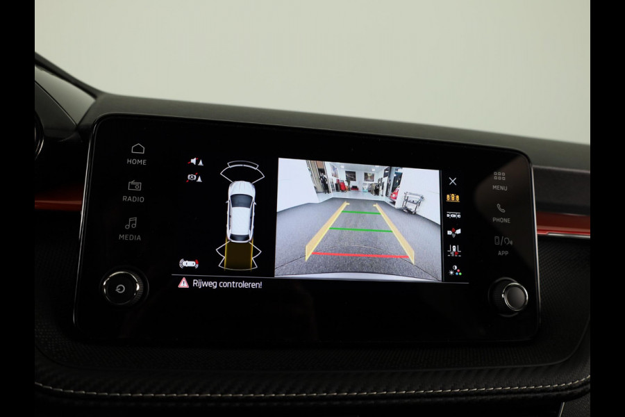 Škoda Fabia 1.0 TSI Monte Carlo 115 PK DSG | Verlengde garantie | Navigatie via app | Stoelverwarming | Adaptieve cruise control | Side assist |