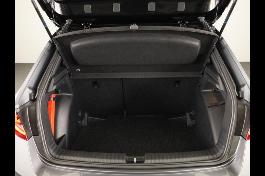 Škoda Fabia 1.0 TSI Monte Carlo 115 PK DSG | Verlengde garantie | Navigatie via app | Stoelverwarming | Adaptieve cruise control | Side assist |