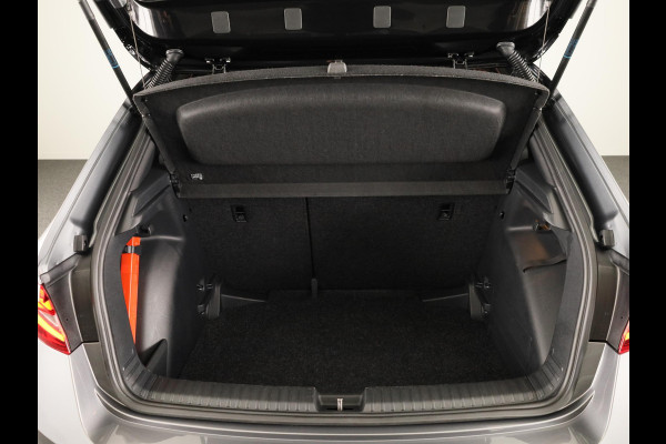 Škoda Fabia 1.0 TSI Monte Carlo 115 PK DSG | Verlengde garantie | Navigatie via app | Stoelverwarming | Adaptieve cruise control | Side assist |