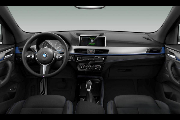 BMW X1 xDrive25e High Executive Edition M Sport | Stoelverwarming | Trekhaak | Parkeersensoren | Navigatie | Ambiance Verlichting | Keyless | Cruise Control | LED | Climate Control | DAB | BTW |