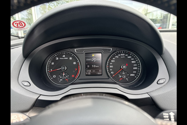 Audi Q3 1.4 TFSI CoD Sport Advance S-line | NL-auto | Pano | Navi | Stoelverw.