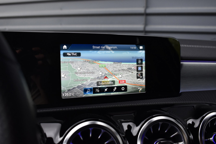 Mercedes-Benz A-Klasse 250 e AMG Line | Sfeerverlichting | Stoelverwarming | 18'' Wielen | CarPlay | Navigatie |