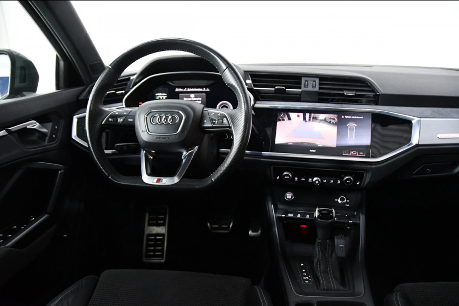 Audi Q3 45 TFSI quattro 3x S Line edition one, Pano, B&O