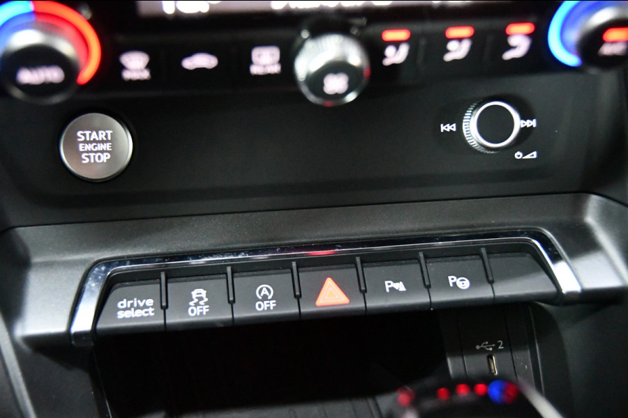 Audi Q3 45 TFSI quattro 3x S Line edition one, Pano, B&O
