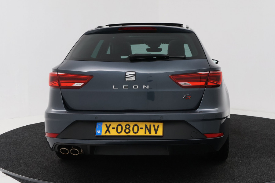 Seat Leon ST 1.5 TSI FR Business Intense (PANORAMADAK, CAMERA, STOELVERWARMING, CARPLAY, CRUISE CONTROL ADAPTIEF, SENSOREN)