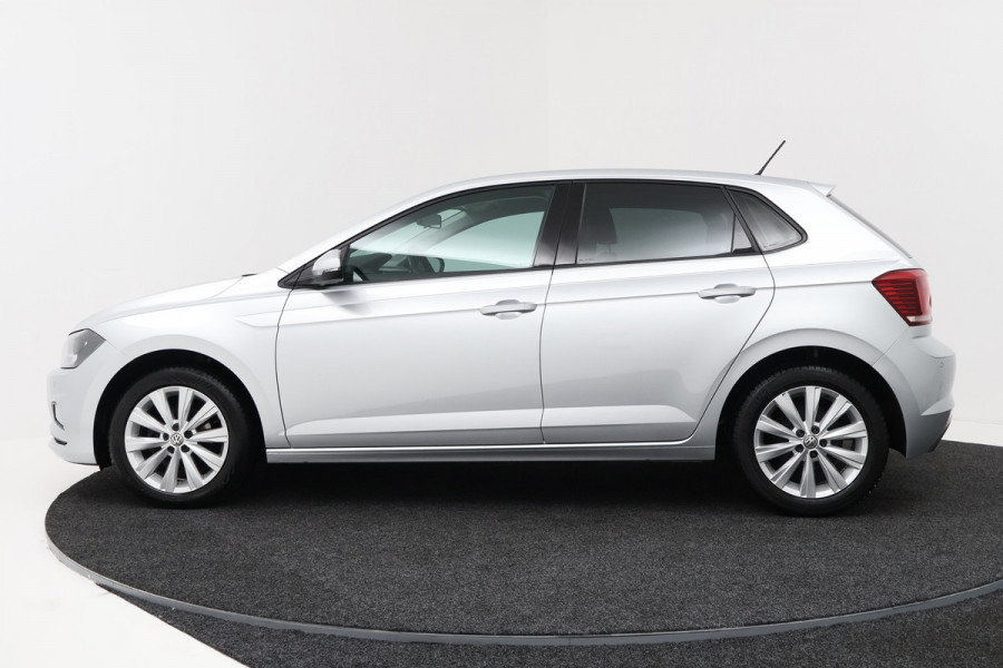 Volkswagen Polo 1.0 TSI Highline (PARKEERSENSOREN, CRUISE CONTROL ADAPTIEF, CARPLAY)