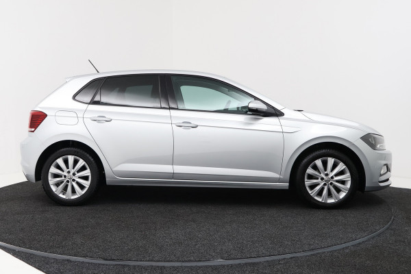 Volkswagen Polo 1.0 TSI Highline (PARKEERSENSOREN, CRUISE CONTROL ADAPTIEF, CARPLAY)