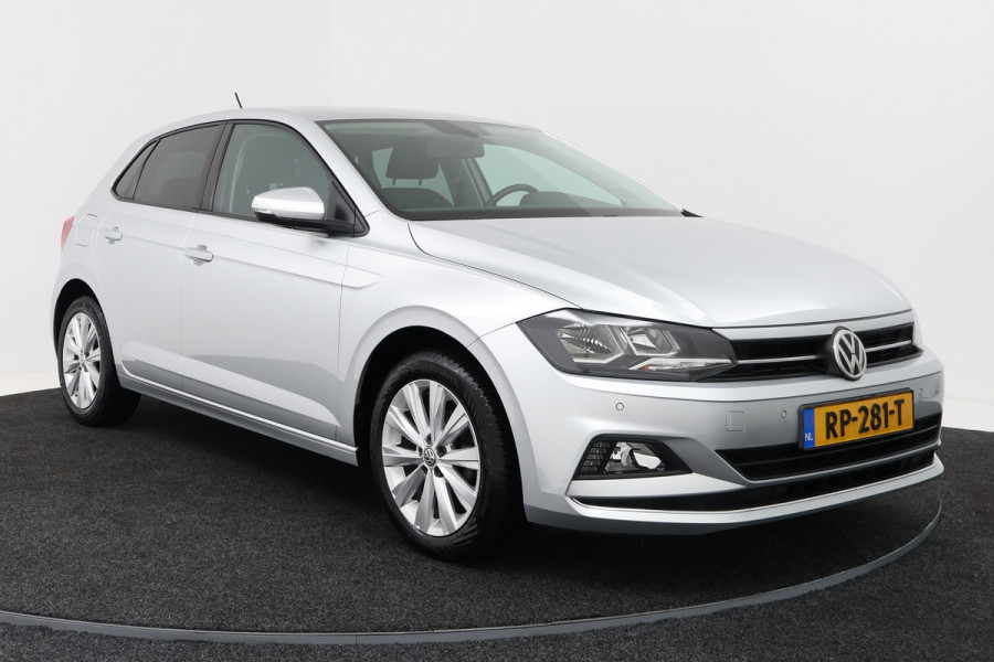 Volkswagen Polo 1.0 TSI Highline (PARKEERSENSOREN, CRUISE CONTROL ADAPTIEF, CARPLAY)