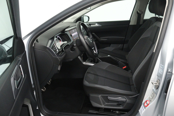 Volkswagen Polo 1.0 TSI Highline (PARKEERSENSOREN, CRUISE CONTROL ADAPTIEF, CARPLAY)
