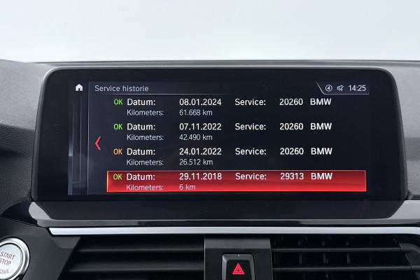 BMW X3 XDrive30i High Executive (PANORAMADAK, TREKHAAK, STOELVERWARMING, CAMERA, NAVIGATIE, DEALER ONDERHOUDEN)