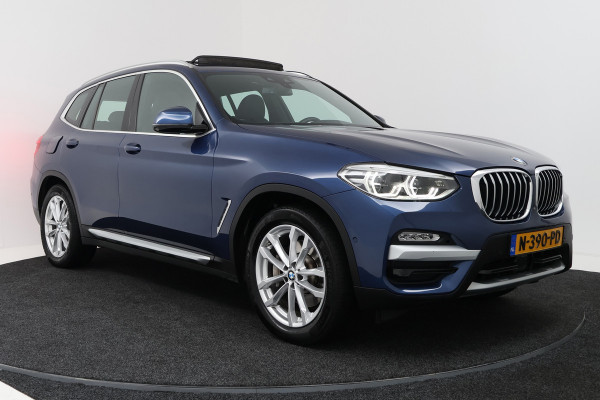 BMW X3 XDrive30i High Executive (PANORAMADAK, TREKHAAK, STOELVERWARMING, CAMERA, NAVIGATIE, DEALER ONDERHOUDEN)