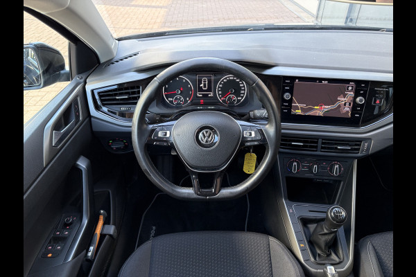 Volkswagen Polo 1.0 TSi 95pk Comfortline Executive 5-drs. NAVI/CARPLAY/DAB/ADAPT.CRUISE/PDC/AFN.TREKHAAK/1E EIGENAAR!