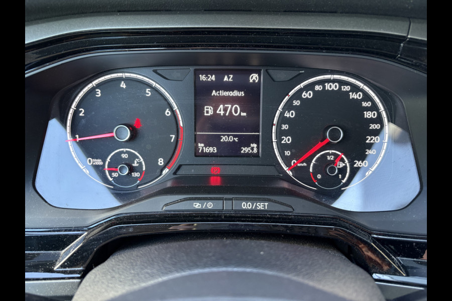 Volkswagen Polo 1.0 TSi 95pk Comfortline Executive 5-drs. NAVI/CARPLAY/DAB/ADAPT.CRUISE/PDC/AFN.TREKHAAK/1E EIGENAAR!
