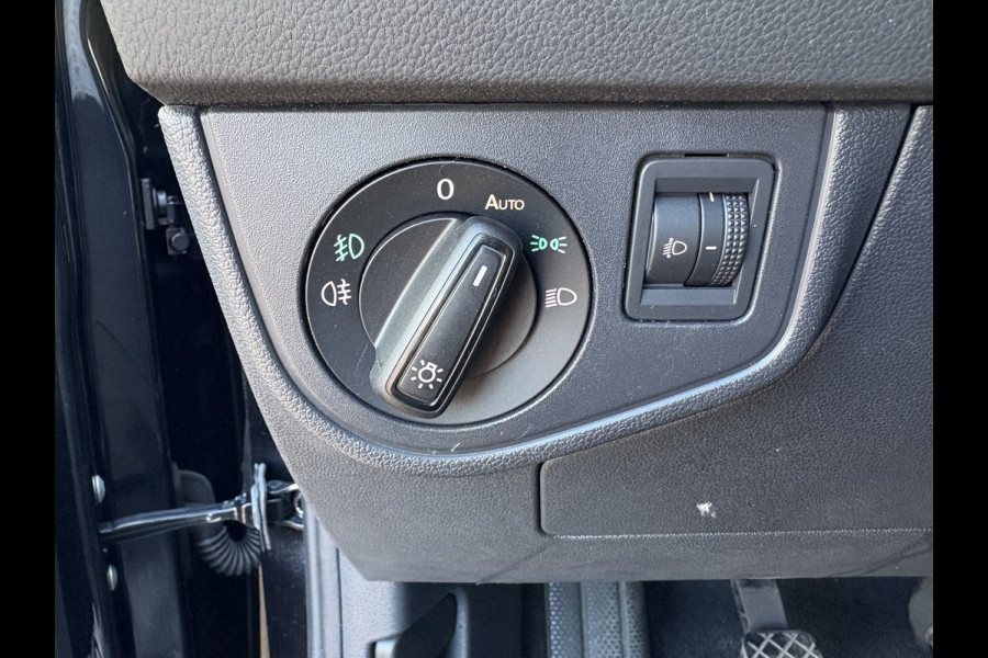 Volkswagen Polo 1.0 TSi 95pk Comfortline Executive 5-drs. NAVI/CARPLAY/DAB/ADAPT.CRUISE/PDC/AFN.TREKHAAK/1E EIGENAAR!