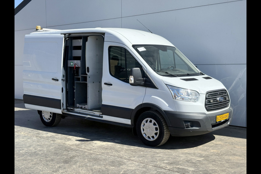 Ford Transit 2.0 TDCI 130PK L2H2 Airco Cruise Control Parkeersensoren Stoelverwarming Zwaailampen Kastwand Inbouw