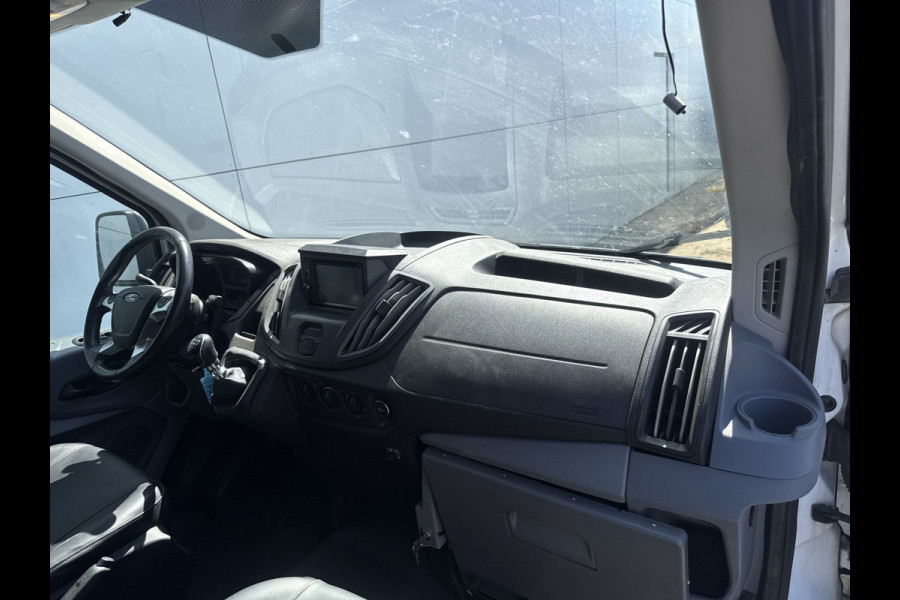 Ford Transit 2.0 TDCI 130PK L2H2 Airco Cruise Control Parkeersensoren Stoelverwarming Zwaailampen Kastwand Inbouw