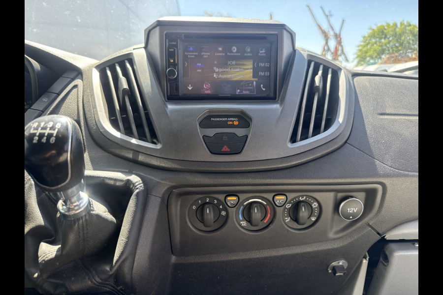Ford Transit 2.0 TDCI 130PK L2H2 Airco Cruise Control Parkeersensoren Stoelverwarming Zwaailampen Kastwand Inbouw