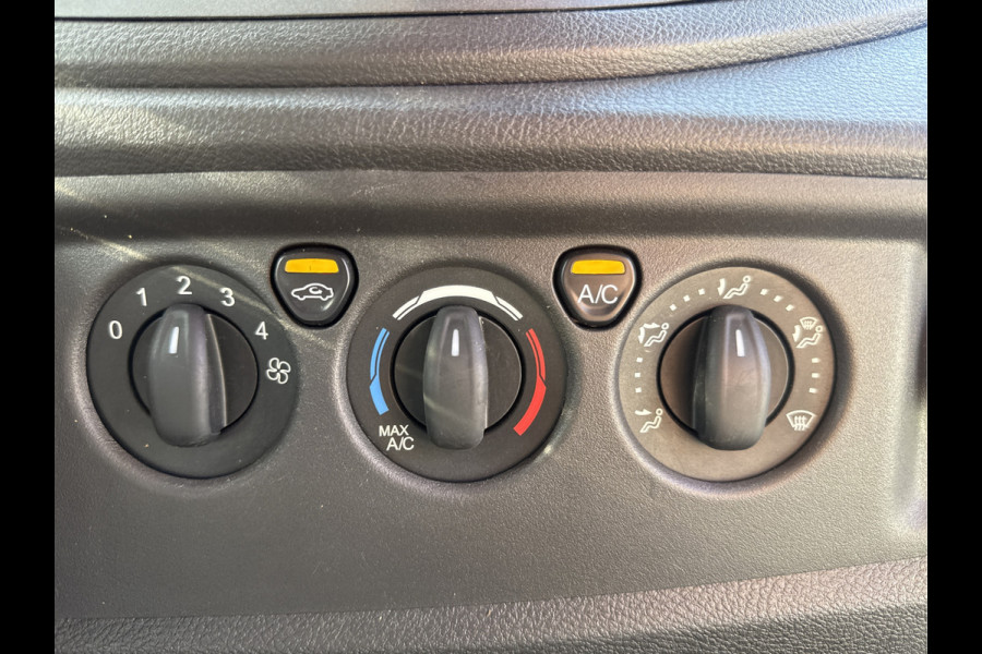 Ford Transit 2.0 TDCI 130PK L2H2 Airco Cruise Control Parkeersensoren Stoelverwarming Zwaailampen Kastwand Inbouw