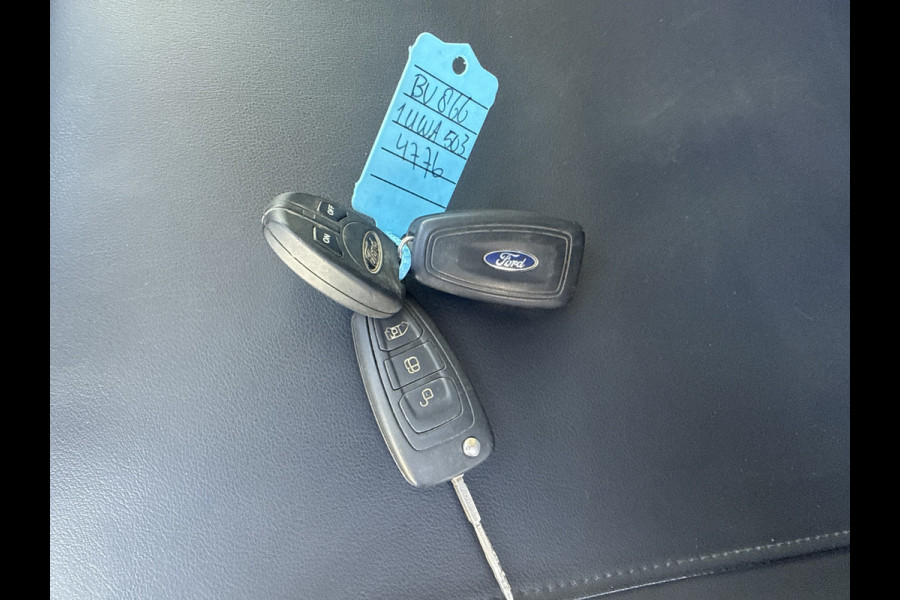 Ford Transit 2.0 TDCI 130PK L2H2 Airco Cruise Control Parkeersensoren Stoelverwarming Zwaailampen Kastwand Inbouw