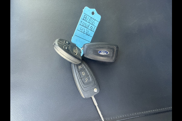 Ford Transit 2.0 TDCI 130PK L2H2 Airco Cruise Control Parkeersensoren Stoelverwarming Zwaailampen Kastwand Inbouw