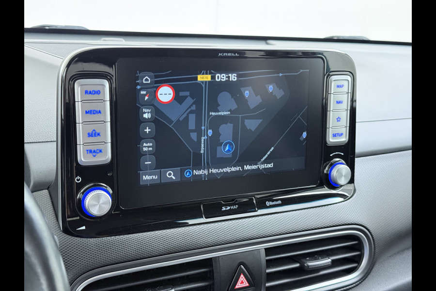 Hyundai Kona EV 64kWh 204pk Premium Warmtepomp Leer Head-Up Display Apple Carplay Android Navi Camera Elektr.Stoelen+Verwarmd+Ventilatie Adap Verwarmd Stuur Pdc Subwoofer Bluetooth Dodehoek detector Privacy Glas Rijstrooksensor Origineel Nederlandse EV