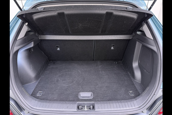 Hyundai Kona EV 64kWh 204pk Premium Warmtepomp Leer Head-Up Display Apple Carplay Android Navi Camera Elektr.Stoelen+Verwarmd+Ventilatie Adap Verwarmd Stuur Pdc Subwoofer Bluetooth Dodehoek detector Privacy Glas Rijstrooksensor Origineel Nederlandse EV