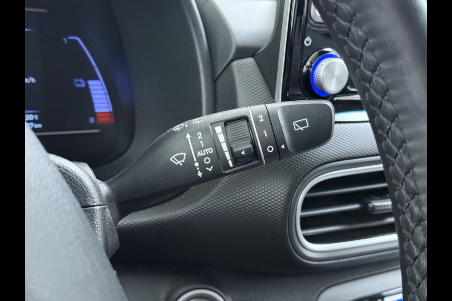 Hyundai Kona EV 64kWh 204pk Premium Warmtepomp Leer Head-Up Display Apple Carplay Android Navi Camera Elektr.Stoelen+Verwarmd+Ventilatie Adap Verwarmd Stuur Pdc Subwoofer Bluetooth Dodehoek detector Privacy Glas Rijstrooksensor Origineel Nederlandse EV