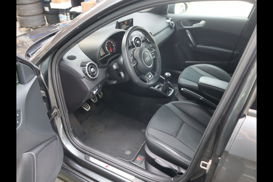 Audi A1 Sportback 1.0 TFSI Advance Sport Navi / Airco / Cruise / Lm17'' /  S-LINE