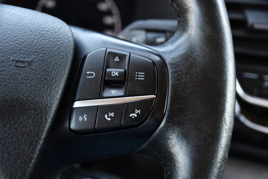 Ford Transit Custom 300 2.0 TDCI L2H1 Limited Camera, Cruise, Carplay, 2 x Schuifdeur, Trekhaak, 130pk, Stoelverwarming, Multimedia, Uniek!