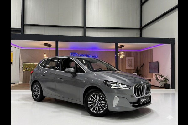 BMW 2 Serie Active Tourer 225e xDrive 245pk | Plug-in 4x4 | 360° | Leder