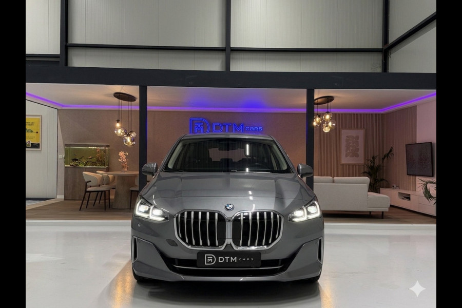 BMW 2 Serie Active Tourer 225e xDrive 245pk | Plug-in 4x4 | 360° | Leder