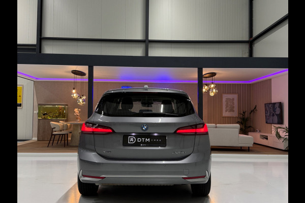 BMW 2 Serie Active Tourer 225e xDrive 245pk | Plug-in 4x4 | 360° | Leder