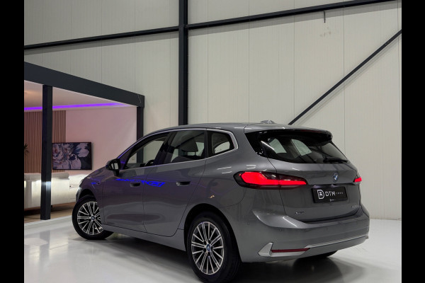 BMW 2 Serie Active Tourer 225e xDrive 245pk | Plug-in 4x4 | 360° | Leder
